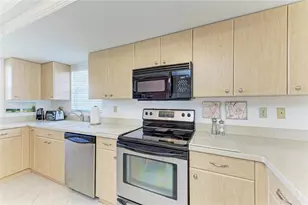 9417 Kingston Dr, Bradenton, FL 34210 - Photo 11