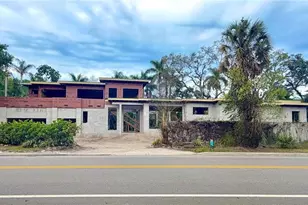 2100 McClellan Pkwy, Sarasota, FL 34239 - Photo 3