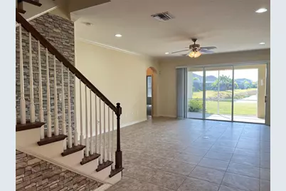 5753 Hydrangea Circle, Sarasota, FL 34238 - Photo 7