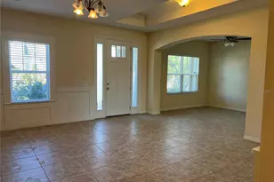 5753 Hydrangea Cir, Sarasota, FL 34238 - Photo 5