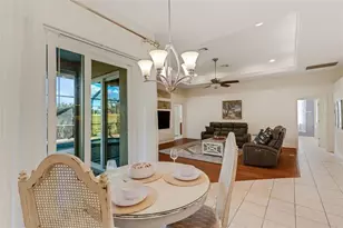 4801 Edgemont Ct, Sarasota, FL 34233 - Photo 21