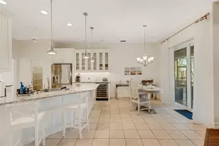 4801 Edgemont Ct, Sarasota, FL 34233 - Photo 19