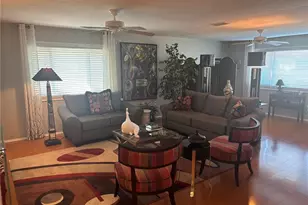 3917 Glen Oaks Dr E, Sarasota, FL 34232 - Photo 7