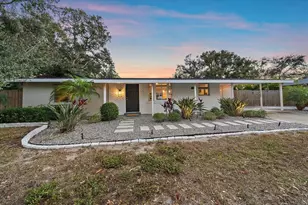 2438 Wisteria St, Sarasota, FL 34239 - Photo 3