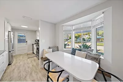 2438 Wisteria Street, Sarasota, FL 34239 - Photo 9