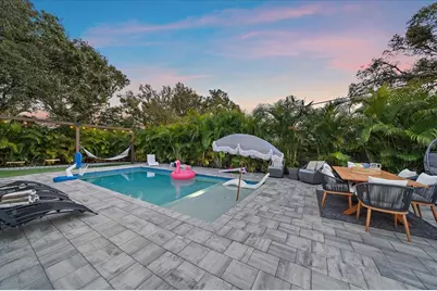 2438 Wisteria Street, Sarasota, FL 34239 - Photo 51