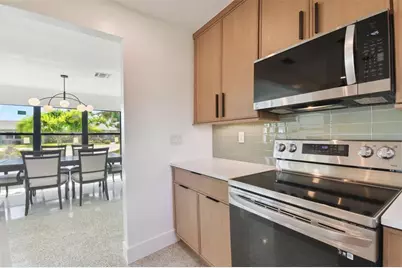 301 Aurora Street E, Venice, FL 34285 - Photo 17