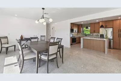 301 Aurora Street E, Venice, FL 34285 - Photo 9