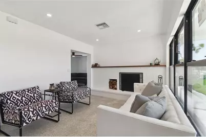 301 Aurora Street E, Venice, FL 34285 - Photo 25