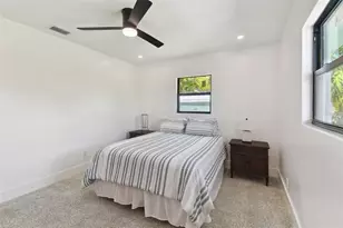 301 Aurora St E, Venice, FL 34285 - Photo 35