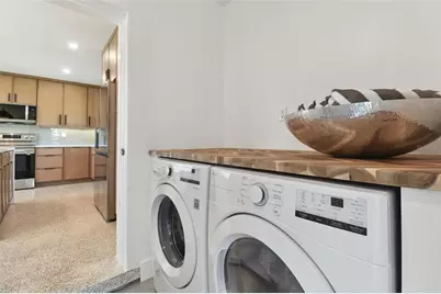 301 Aurora Street E, Venice, FL 34285 - Photo 23