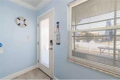 111 9th Street N, Bradenton Beach, FL 34217 - Photo 5