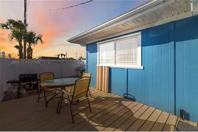 111 9th Street N, Bradenton Beach, FL 34217 - Photo 17