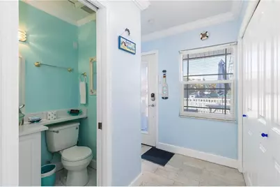 111 9th Street N, Bradenton Beach, FL 34217 - Photo 17