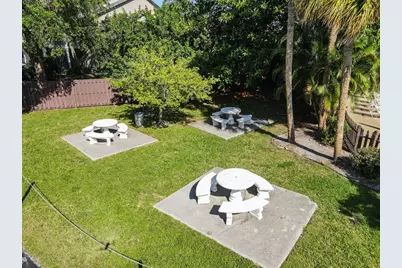 2720 Hidden Lake Boulevard #B, Sarasota, FL 34237 - Photo 19