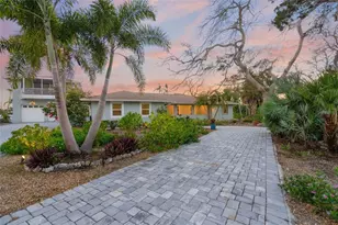 8560 Heron Lagoon Cir, Sarasota, FL 34242 - Photo 1