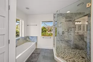 8560 Heron Lagoon Cir, Sarasota, FL 34242 - Photo 21