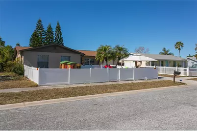 2710 38th Street W, Bradenton, FL 34205 - Photo 5