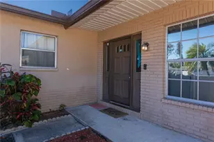 2710 38th St W, Bradenton, FL 34205 - Photo 3