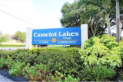 5803 Danbury Lane, Sarasota, FL 34233 - Photo 9