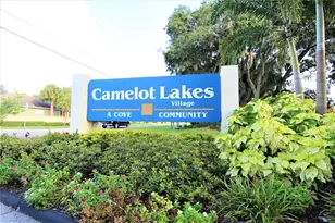 5803 Danbury Ln, Sarasota, FL 34233 - Photo 9