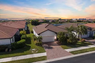 19393 Cruise Dr, Venice, FL 34292 - Photo 5
