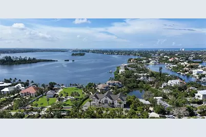 546 Freeling Drive, Sarasota, FL 34242 - Photo 7