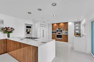 1306 S Lake Shore Dr, Sarasota, FL 34231 - Photo 17