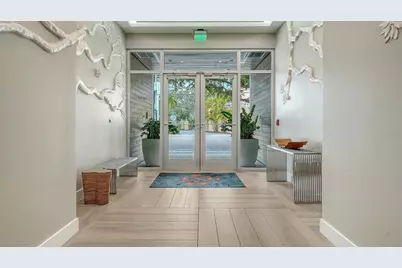 635 S Orange Avenue #301, Sarasota, FL 34236 - Photo 7