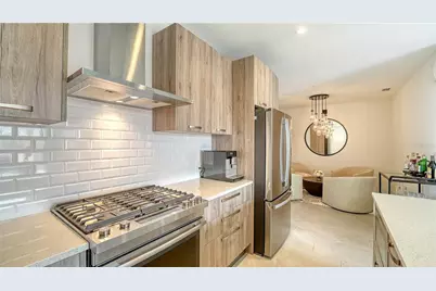 635 S Orange Avenue #301, Sarasota, FL 34236 - Photo 15