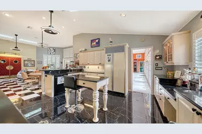 7421 Weeping Willow Boulevard, Sarasota, FL 34241 - Photo 17