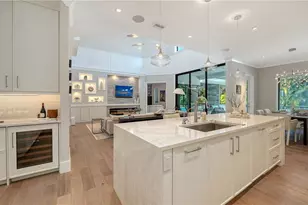 575 S Spoonbill Dr, Sarasota, FL 34236 - Photo 23