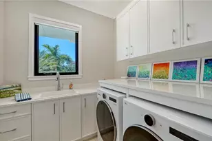 575 S Spoonbill Dr, Sarasota, FL 34236 - Photo 35