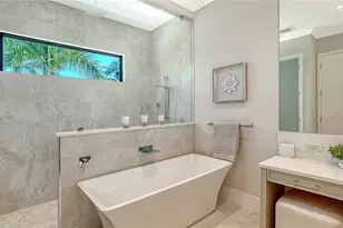 575 S Spoonbill Dr, Sarasota, FL 34236 - Photo 31