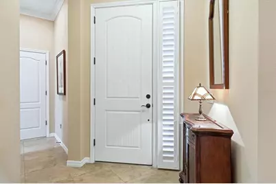 7123 Westhill Court, Lakewood Ranch, FL 34202 - Photo 9