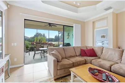 7123 Westhill Court, Lakewood Ranch, FL 34202 - Photo 15