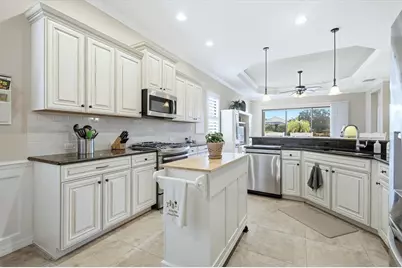 7123 Westhill Court, Lakewood Ranch, FL 34202 - Photo 29