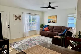 917 Winter Garden Dr, Sarasota, FL 34243 - Photo 7