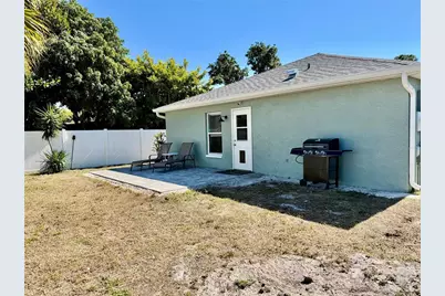 917 Winter Garden Drive, Sarasota, FL 34243 - Photo 37