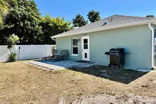 917 Winter Garden Dr, Sarasota, FL 34243 - Photo 37