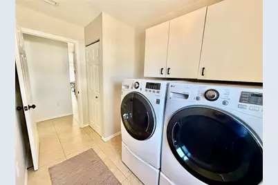 917 Winter Garden Drive, Sarasota, FL 34243 - Photo 33