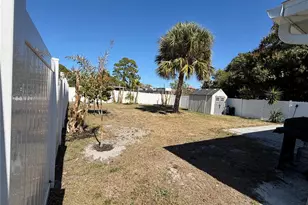 917 Winter Garden Dr, Sarasota, FL 34243 - Photo 39