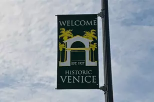 454 Palmetto Ct, Venice, FL 34285 - Photo 47