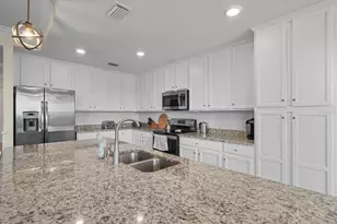 17118 Vardon Ter, Lakewood Ranch, FL 34211 - Photo 11