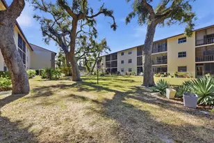 2280 Stickney Point Rd, Sarasota, FL 34231 - Photo 29