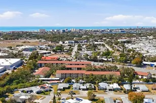 2280 Stickney Point Rd, Sarasota, FL 34231 - Photo 43