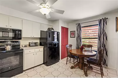 530 Spring Lakes Boulevard, Bradenton, FL 34210 - Photo 7