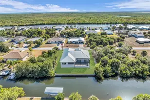 18702 Arapahoe Cir, Port Charlotte, FL 33948 - Photo 3