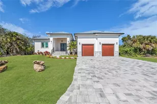 18702 Arapahoe Cir, Port Charlotte, FL 33948 - Photo 11