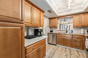 3983 Lake Bayshore Dr, Bradenton, FL 34205 - Photo 17